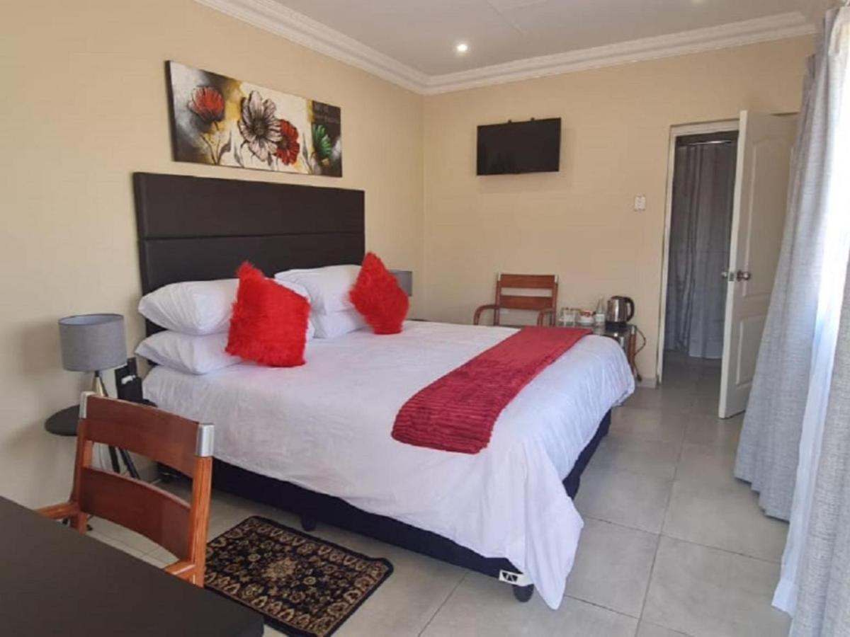 Benoni N12 Hotel Exterior photo