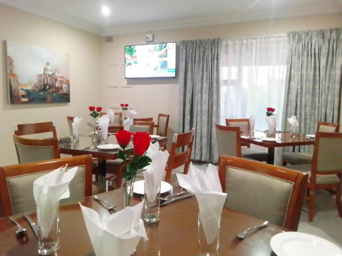 Benoni N12 Hotel Exterior photo