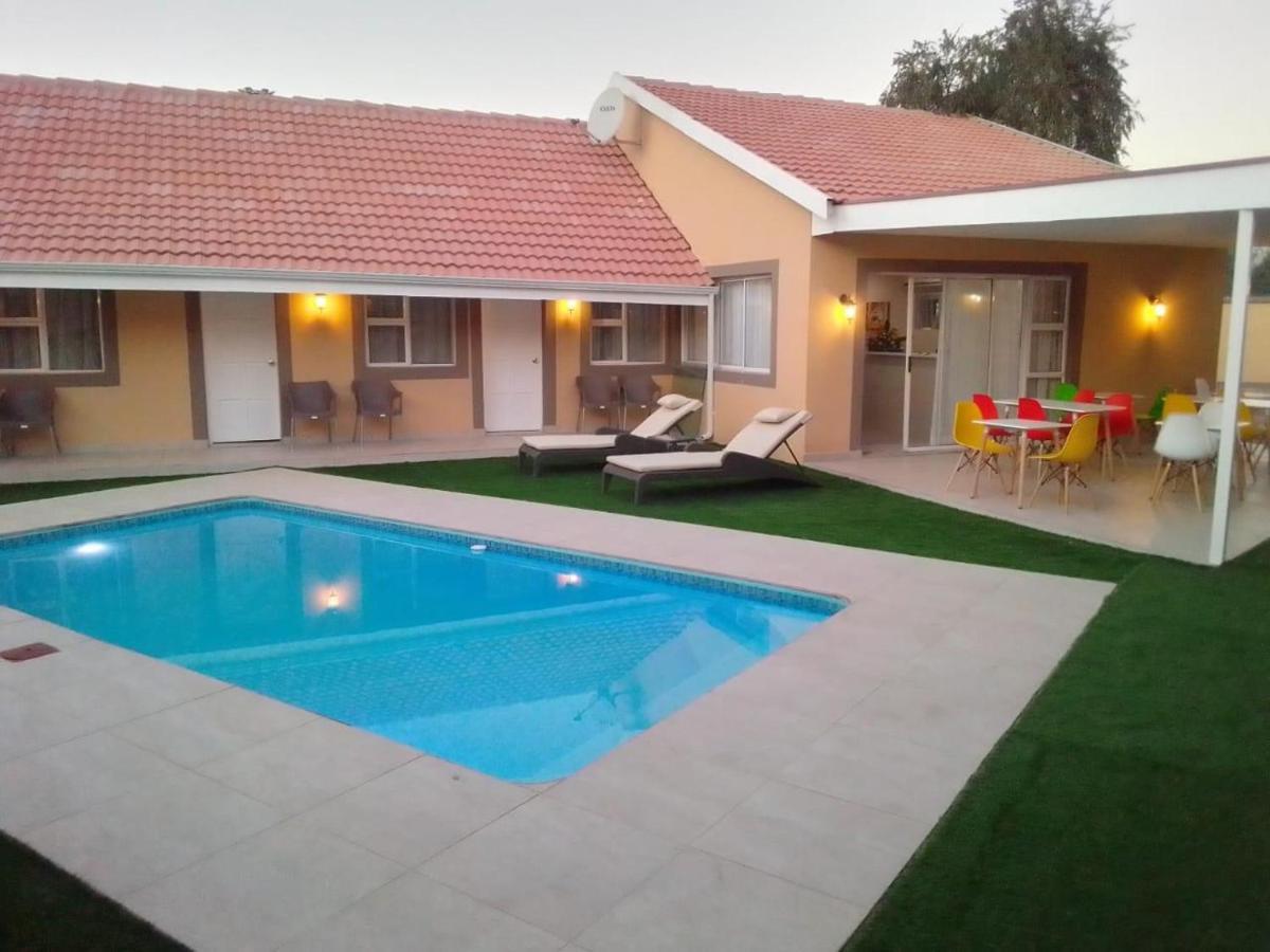 Benoni N12 Hotel Exterior photo